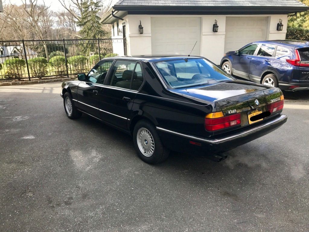 NICE 1990 BMW 7 Series